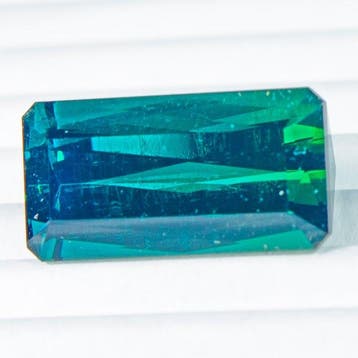 Tourmaline - 12.99 ct - International Gemological Institute, Handtassen en Accessoires, Edelstenen, Nieuw