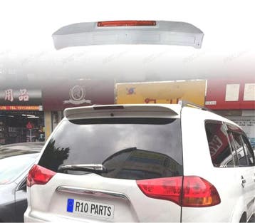 AILERON MITSUBISHI MONTERO PAJERO SPORT 09-12 TROISIÈME FEU, Autos : Pièces & Accessoires, Verzenden