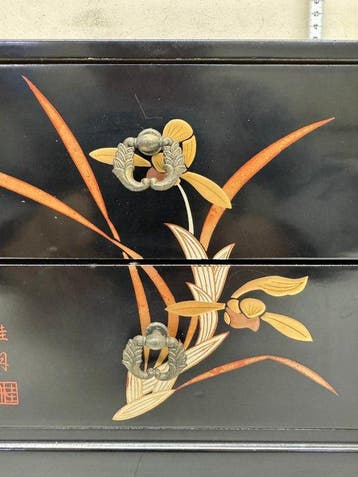 Japanse vintage ladenkast, hout, 2 niveaus, Japanse lakwerk