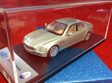 BBR 1:43 - Model sportwagen - ref. #BBR152B Maserati, Nieuw