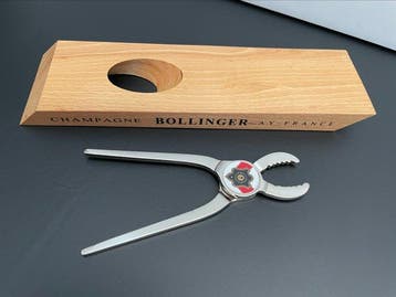 Bollinger Champagne - Bottle holder + cork pliers - Dessous
