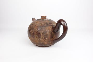 Théière chinoise gravée dans une coque de noix de coco, fin