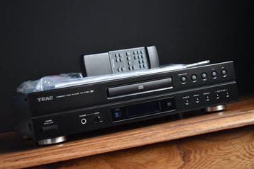 TEAC - Teac CD-P1260 UR CD MP3 Compact Disc Player Vintage +, Nieuw