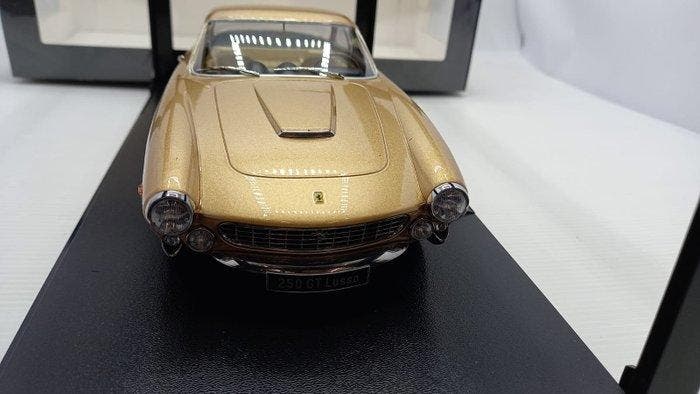 KK-Scale 1:18 - Modelauto - Ferrari 250 GT Lusso 1962 -, Hobby & Loisirs créatifs, Voitures miniatures | 1:5 à 1:12