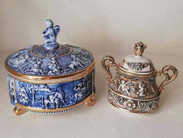 Capodimonte - Boîte à biscuits (2) - Céramique, Antiquités & Art, Curiosités & Brocante