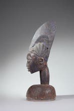 Een houten beeld. - Yoruba - Nigeria (Zonder minimumprijs)