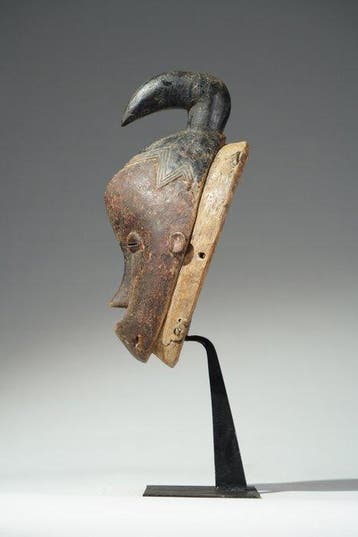 Een houten masker - Guro - Ivoorkust (Zonder minimumprijs)
