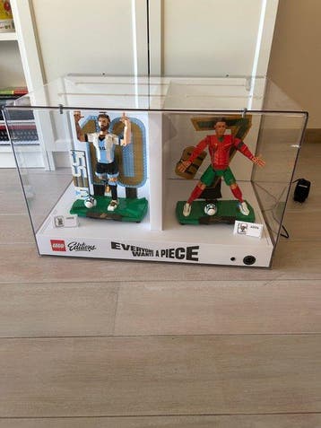 Lego Winkel display - Lego Display FIFA set Messi 43015 and, Nieuw