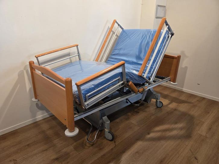 Volker S380 #31A Elektrisch Hoog Laag Thuiszorg-bed, Diversen, Verpleegmiddelen, Zo goed als nieuw, Verzenden