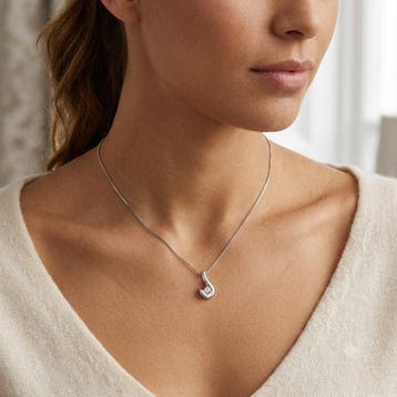 UnoAErre - Ketting met hanger - 18 karaat Witgoud - 0.03ct.