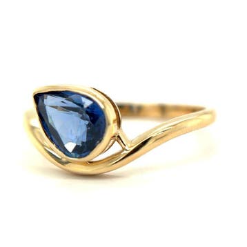 Ring - 14 karaat Geel goud - 1.39ct. tw. Saffier, Nieuw