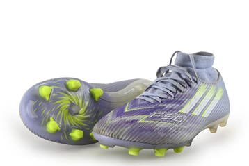 Adidas Voetbalschoenen in maat 42 Overig, Vêtements | Hommes, Chaussures, Verzenden