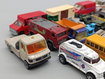 Großes Konvolut Modellautos – 40 Vintage Spielzeugautos, Nieuw