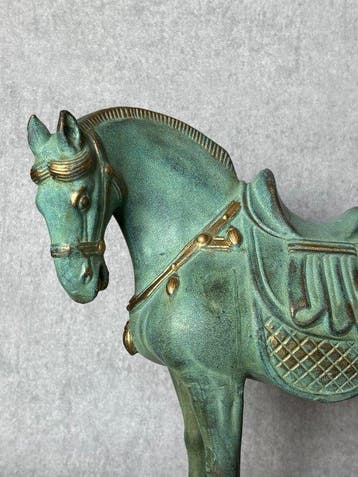 Exclusief sculptuur van een Tang-Dynastie stijl paard 32.5