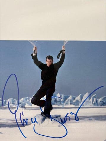 James Bond, *NO RESERVE* Pierce Brosnan as 007 James Bond, Nieuw