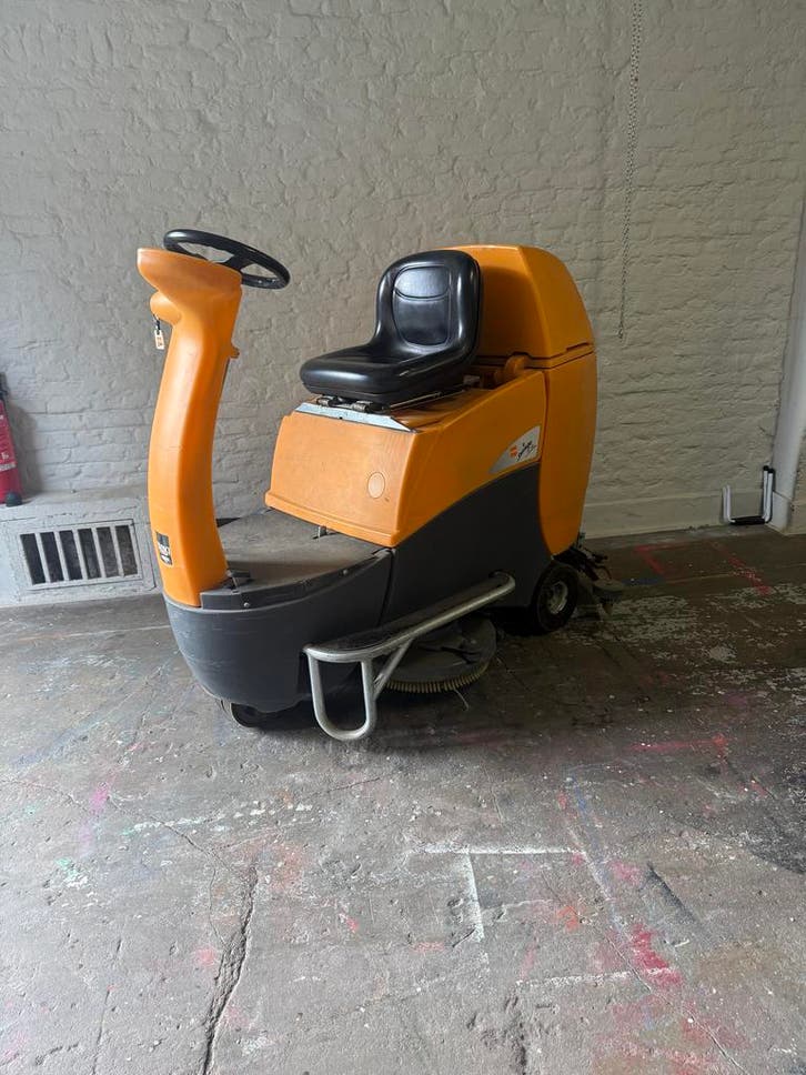 Autolaveuse autoportée Taski Swingo 3500 - Prix à emporter, Bricolage & Construction, Matériel de nettoyage, Machine de nettoyage à brosse