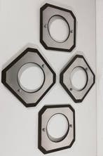Wanddecoratie - Vier achthoekige ornamenten, ontwerp uit de