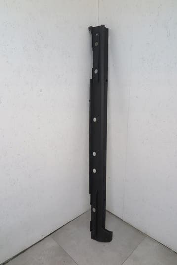 Toyota Yaris Cross rechter dorpelbekleding 75851-52120, Verzenden