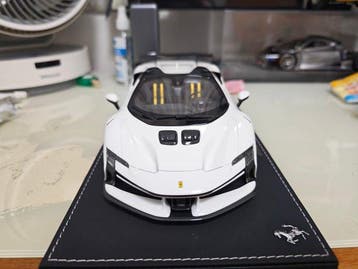 BBR 1:18 - Modelauto - Ferrari sf90xx spider bianco cervino