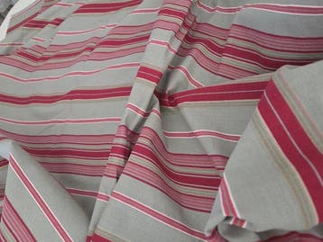 Meubelstof - 520 cm - 128 cm - Stof voor creatie.