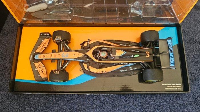 Minichamps 1:18 - Model raceauto - McLaren F1 Team MCL36, Hobby en Vrije tijd, Modelauto's | 1:5 tot 1:12