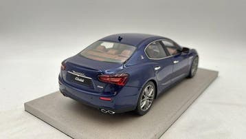 Top Marques 1:18 - Modelauto - Maserati Ghibli - (cod.O28)