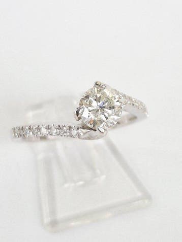 Verlovingsring - 18 karaat Witgoud - 0.88ct. tw. Diamant