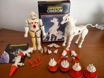 Mego Corp - Speelgoed robot MICRONAUTI Oberon & Force