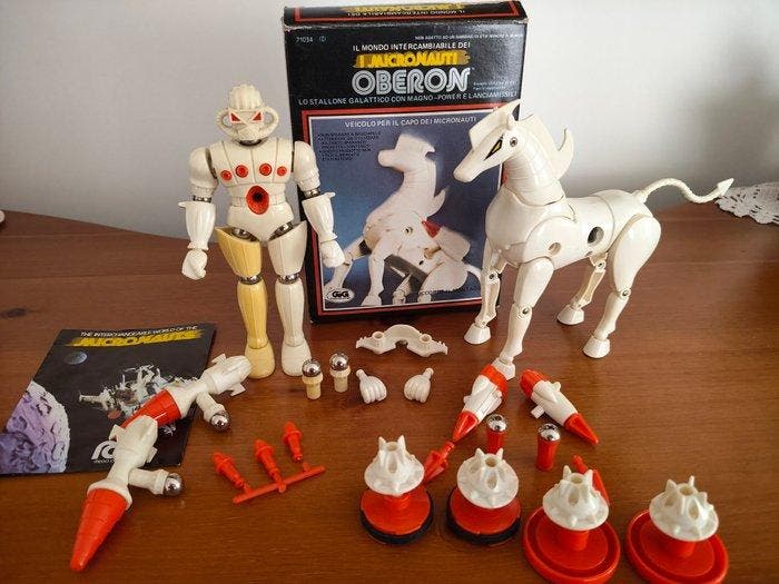 Mego Corp - Speelgoed robot MICRONAUTI Oberon & Force, Antiek en Kunst, Antiek | Overige Antiek