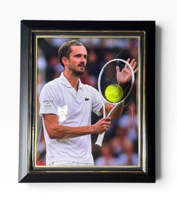 Daniil Medvedev Singed Tennis Ball - Premium Frame -, Nieuw