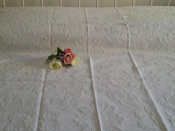 Couverture blanche fabuleuse, de linge de lit et de grandes, Antiquités & Art, Tapis & Textile