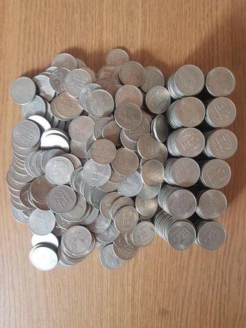 Portugal. Republic. Lot of 459 Coins (5Kgs) 25 Escudos