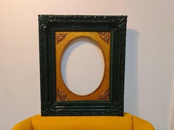 Vitrinelijst - Hars, Verguld - Smaragdgroen, Antiek en Kunst