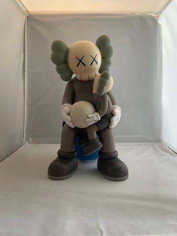Kaws (1974) - Holliday: Thailand