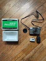 Olympus-Aka-Paragon-Sony Pen EE-2 + Zuiko 1,8/50mm / Aka