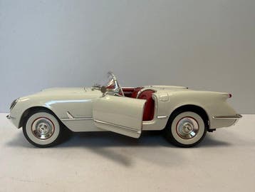 Wix 1:24 - Modelauto - Chevrolet Corvette C1 (1953), Nieuw