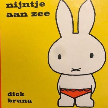 Nijntje aan zee / Nijntje 9789022940068 Dick Bruna, Boeken, Verzenden, Gelezen, Dick Bruna
