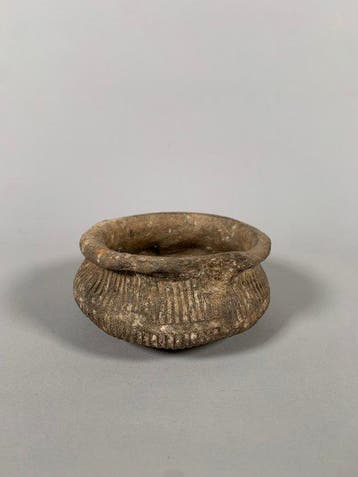 Chinois ancien, néolithique Terre cuite Vase en terre cuite