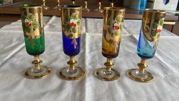 Drinkset (16) - Glas, Verguld, Emaille - Bewerking Tre