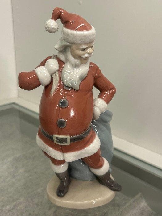Lladró - Juan Huerta - Beeldje, Santa Claus - 4904 - 22 cm -, Antiek en Kunst, Antiek | Glaswerk en Kristal