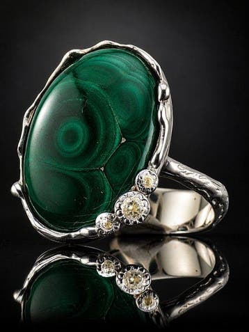 Grote groene malachietring - 925 sterlingzilver - Elegante,, Antiek en Kunst