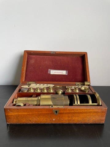 Drum microscope - 1800-1850, Collections