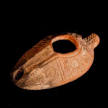 Laat-Romeins / Vroeg-Byzantijns Terracotta olielamp met