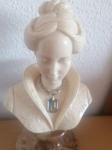 Buste, Dama de epoca - 24 cm - Albâtre