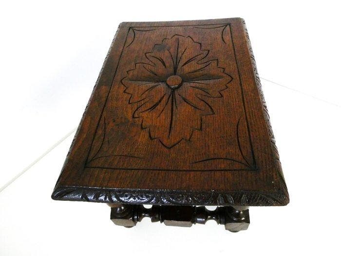 Handvervaardigd - Voetenbank - Voetenbankje / tafeltje /, Antiek en Kunst, Curiosa en Brocante