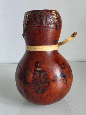 Zdobiona tykwa zasobowa (Kalebasa) – lud Dorze / Konso,
