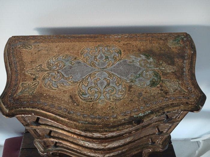 Commode - Bois doré - commode florentine, Antiek en Kunst, Curiosa en Brocante
