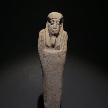 Oud-Egyptisch Faience Shabti. Hoogte 10,5 cm. 30e dynastie,