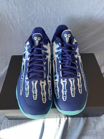 Nike - kobe - Sneakers - Maat: EU 45 - Nieuw met tags, Nieuw