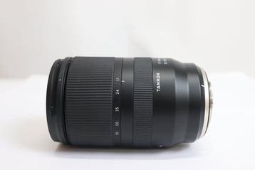 Tamron 17-70mm F/2.8 Di III-A VC RXD ( X Mount) Objectif à